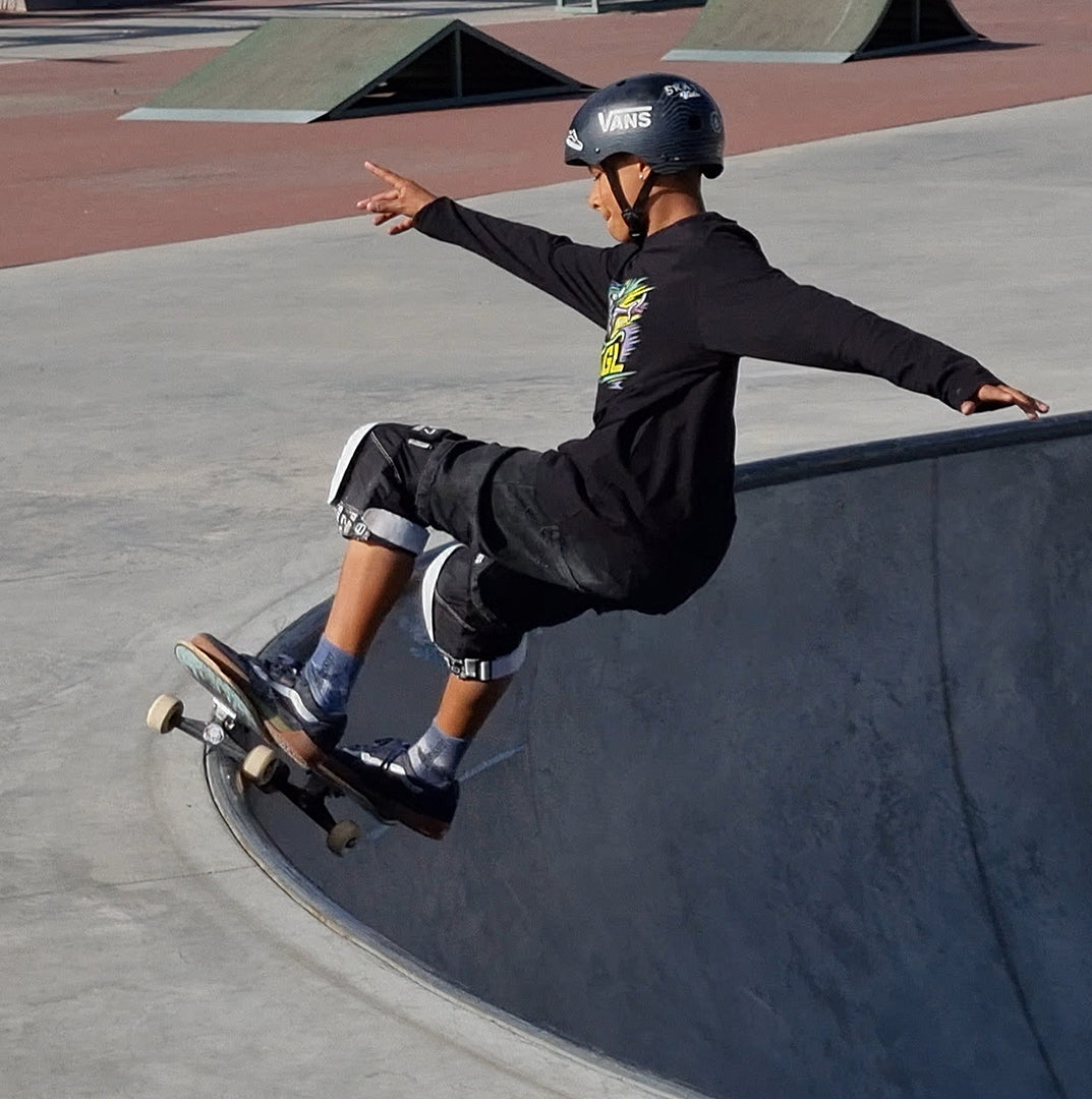 Frontside smith grind en tabla de skate igl