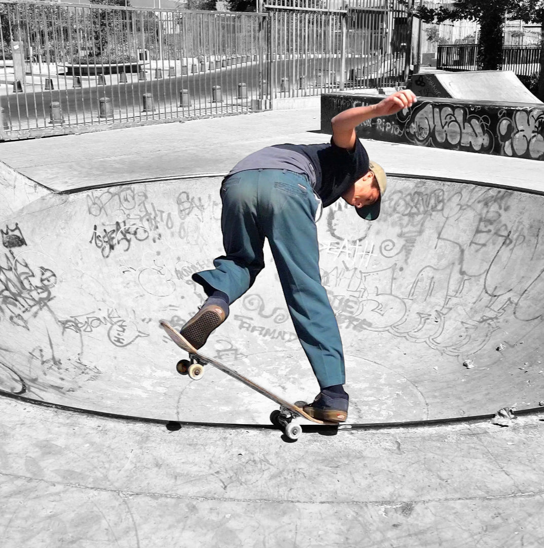 Crooked grind en tabla de skate igl