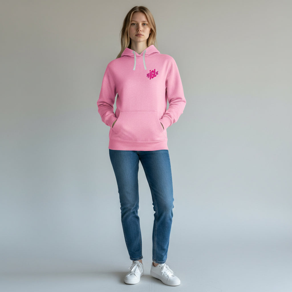 Sesion de fotos con hoodie rosa igl y fondo blanco