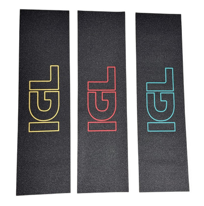 Lijas de skate IGL con logo en colores amarillo, rojo y celeste.