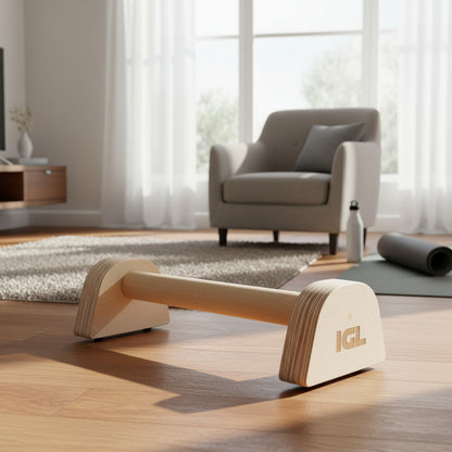 Paralela de madera en el suelo de la casa