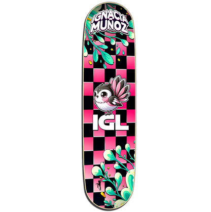 Tabla de skate fondo negro con rosado marca igl de skater ignacia muñoz