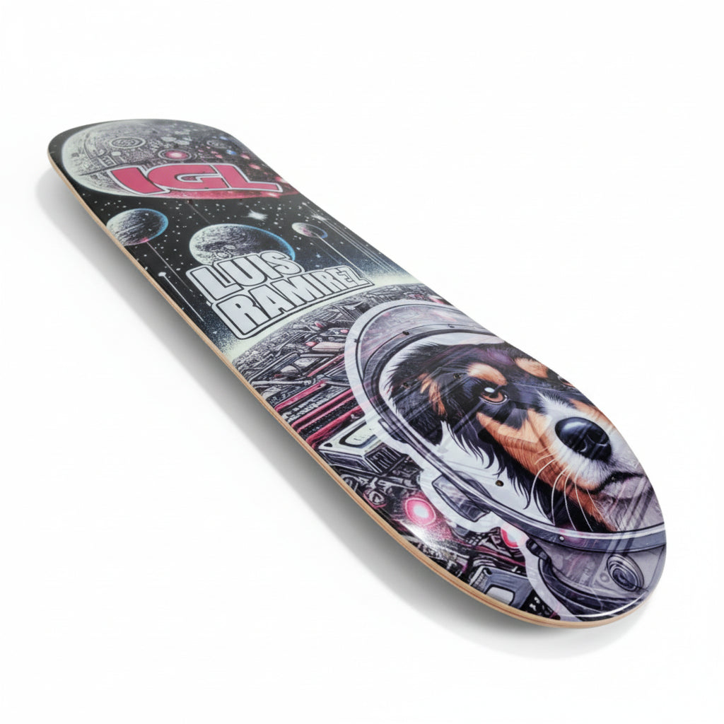 Skateboard grafica espacial marca igl